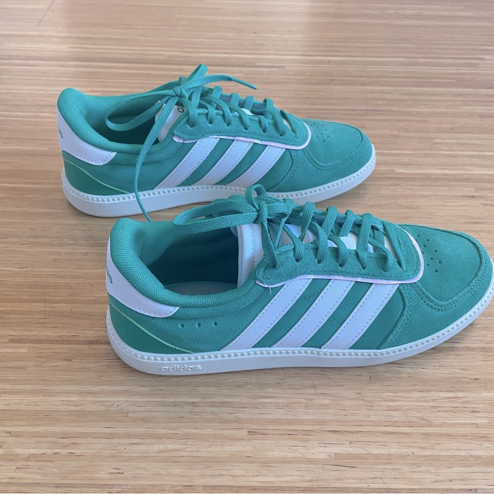Adidas Breaknet Sleek Green and White Sneakers